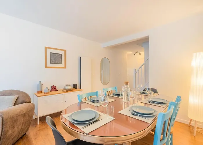 3 Bedroom With Parking & Balconies Appartamento Lilla