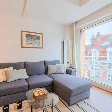 3 Bedroom With Parking & Balconies Apartament