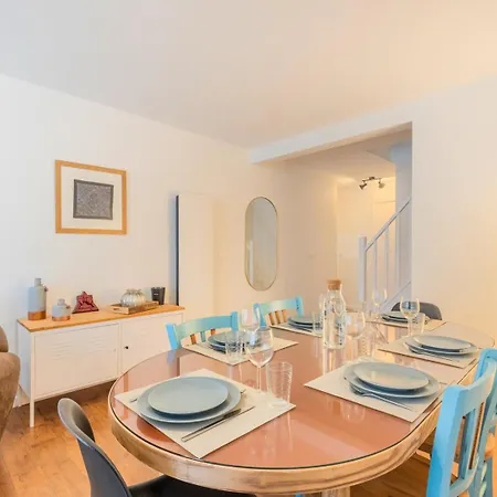 3 Bedroom With Parking & Balconies Apartament Lille