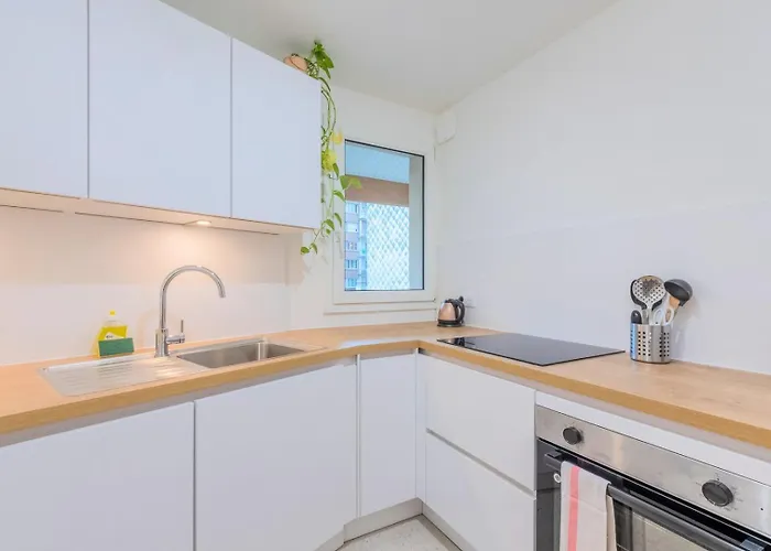 Apartamento 3 Bedroom With Parking & Balconies