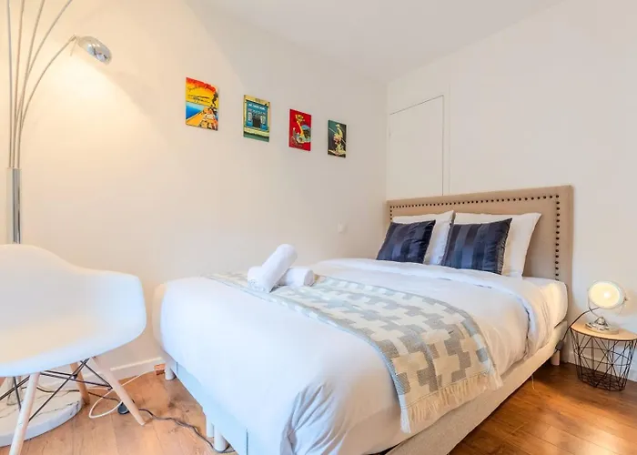 Apartamento 3 Bedroom With Parking & Balconies