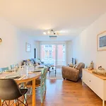 3 Bedroom With Parking & Balconies Апартаменты Ла-Мадлен